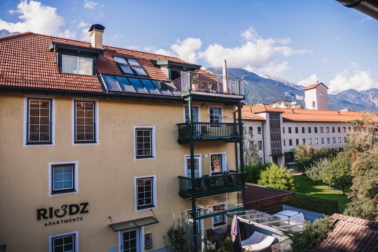 Riedz Apartments Innsbruck- Zentrales Apartmenthaus Mit Gruener Oase Esterno foto