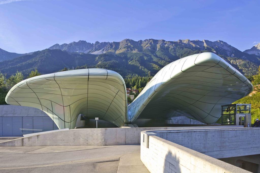 Riedz Apartments Innsbruck- Zentrales Apartmenthaus Mit Gruener Oase Esterno foto