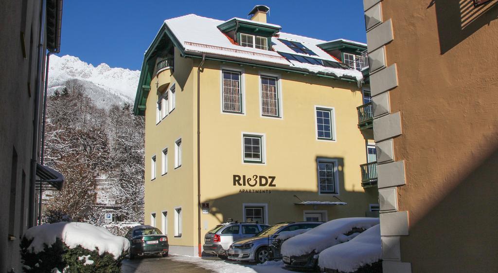 Riedz Apartments Innsbruck- Zentrales Apartmenthaus Mit Gruener Oase Esterno foto