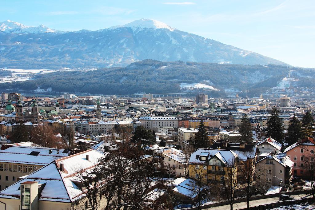 Riedz Apartments Innsbruck- Zentrales Apartmenthaus Mit Gruener Oase Esterno foto