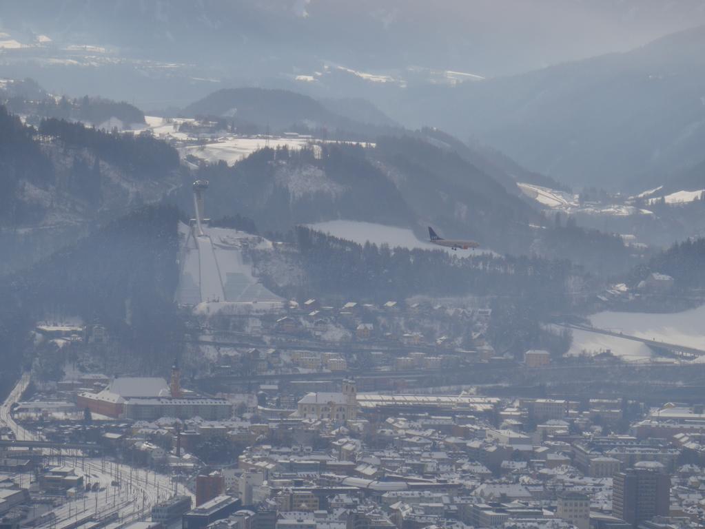 Riedz Apartments Innsbruck- Zentrales Apartmenthaus Mit Gruener Oase Esterno foto